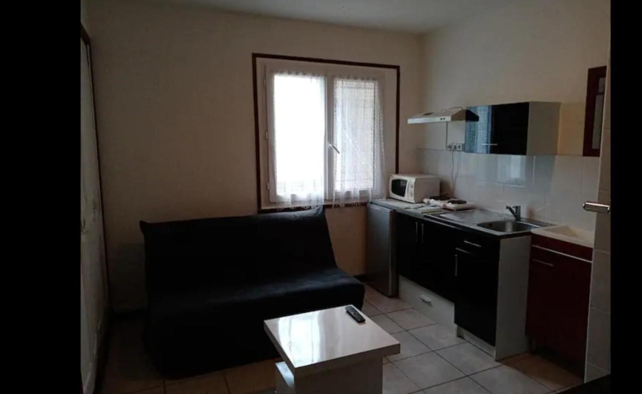 Appart Hotel Avec Jardin Cuers Kültér fotó